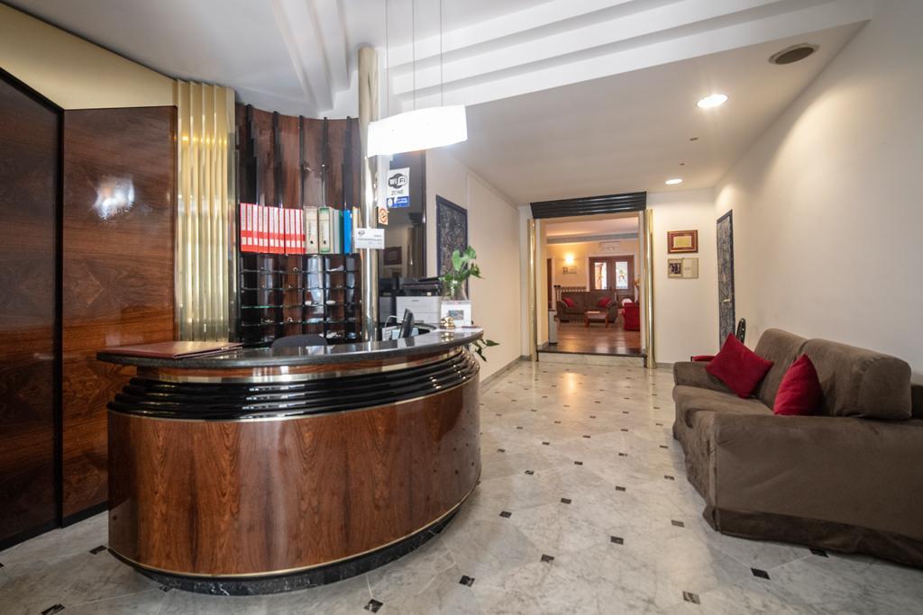 Hotel Italia & Lombardi Montefiascone Exterior photo