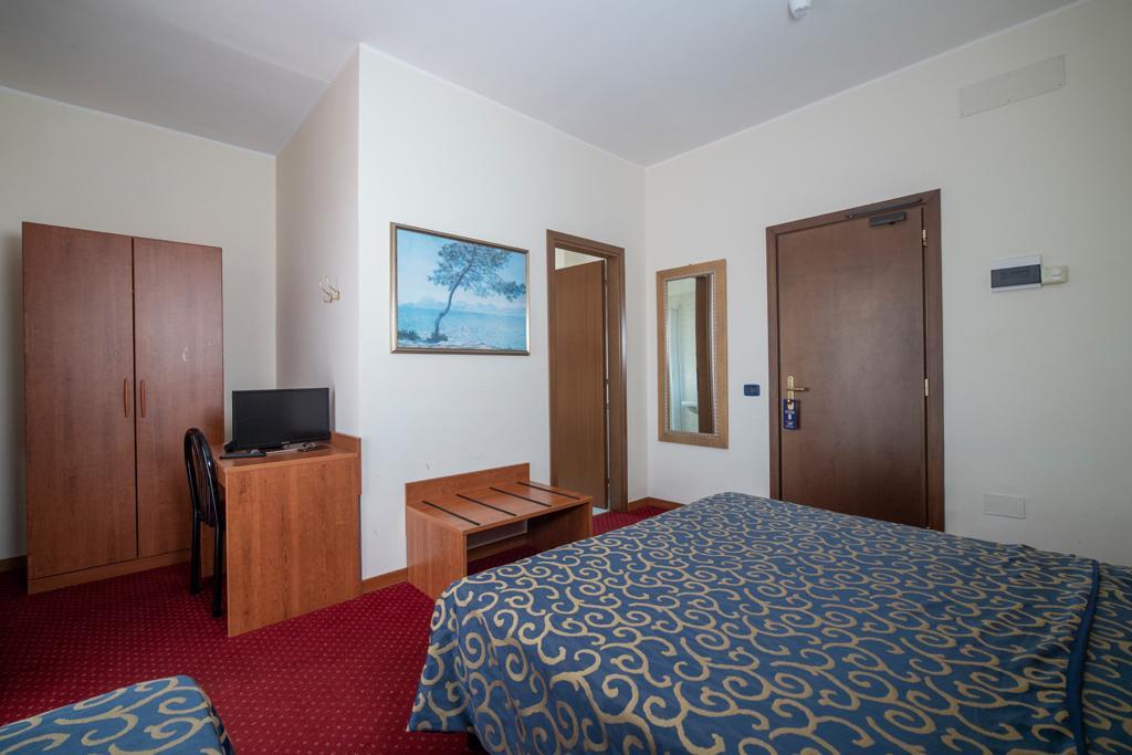 Hotel Italia & Lombardi Montefiascone Exterior photo